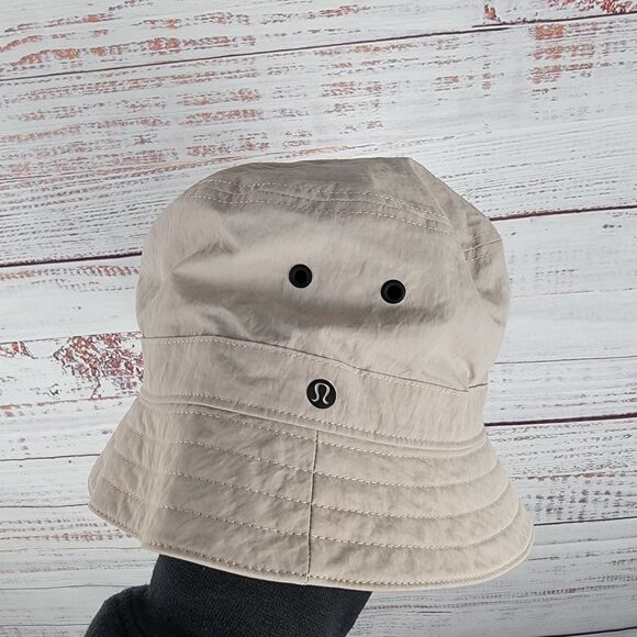 Lululemon Womens Beige Bucket Hat Rare One Size Sports Outdoor Casual EUC - Picture 1 of 12